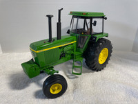 *SHARP* 1/16 JOHN DEERE 4630 Custom Farm Toy Tractor