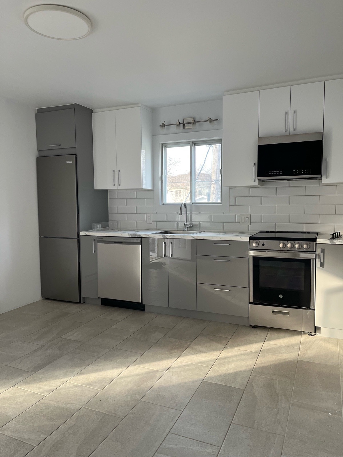 1529 Rue Estelle-Mouton — photo 3