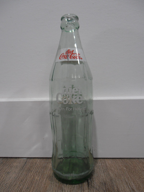 Old Bottles in Arts & Collectibles in Sarnia - Image 4