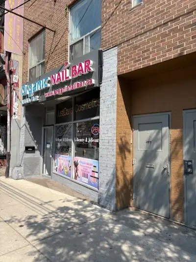 Queen w Spadina,Sept1,$2750,2flr,2br,1.5bath,1200ftovr shop,ldry