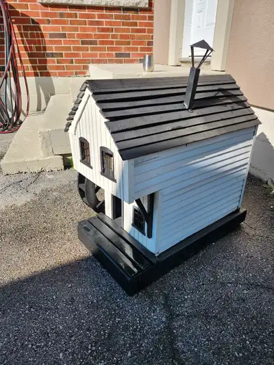 Check out this charming, used watermill, perfect for adding a touch of rustic whimsy to your garden...