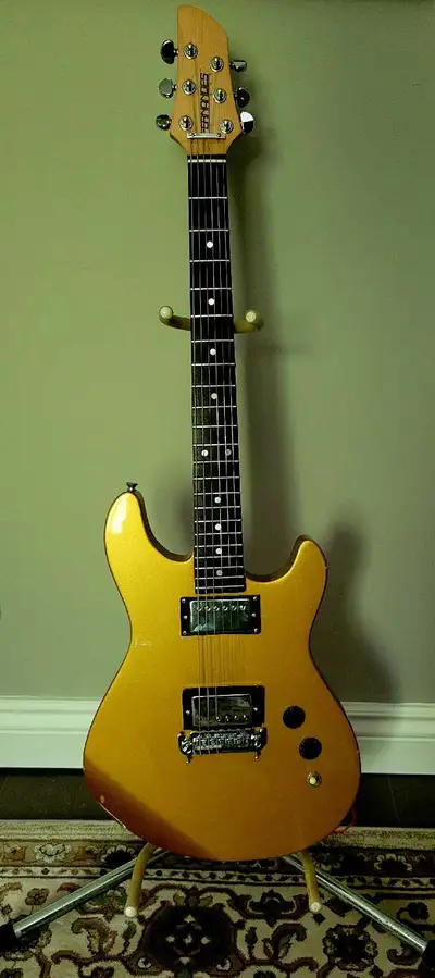 1980's Fernandes Dragonfly beautiful gold, View more