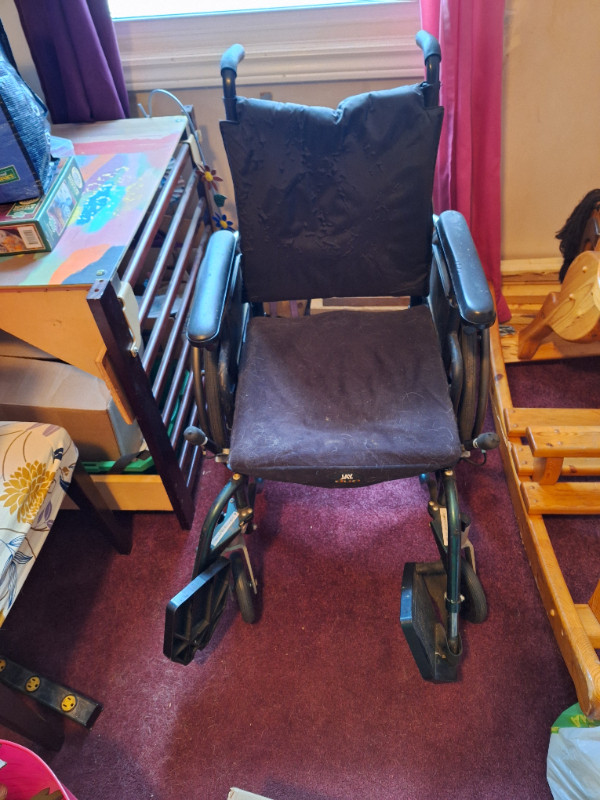 Wheelchair and walker in Health & Special Needs in Pembroke - Image 2