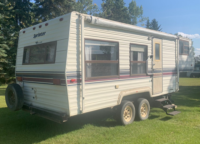 Sprinter by Mallard Fifth Wheel Camper Trailer in Travel Trailers & Campers in Lloydminster - Image 2