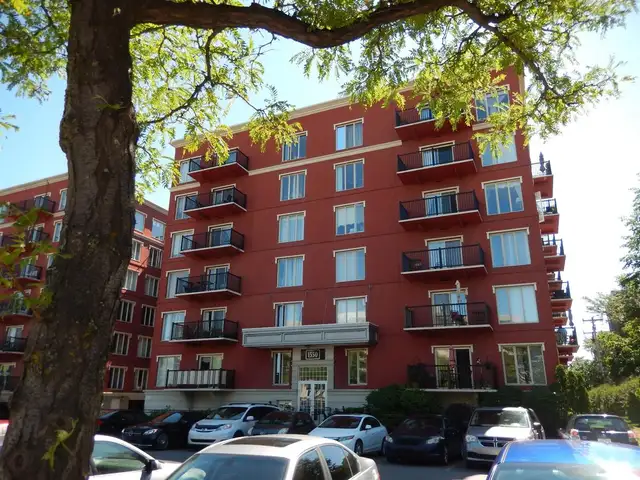 À LOUER, FOR RENT, 4 1/2, RENOVÉ, CHAUFFÉ, RENOVATED, HEATED in Long Term Rentals in City of Montréal - Image 2