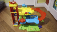 Garage jouet enfant
