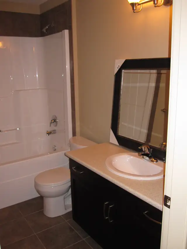 Wifi/Util Included! 2 Bdrm Bsmnt Suite Avail. Aug 1st in Long Term Rentals in Kelowna - Image 5