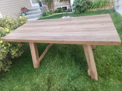 BEAUTIFUL Dining Table. I deliver, View more