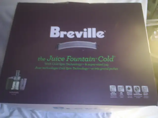 Juice Fountain Plus in Processors, Blenders & Juicers in Sarnia - Image 11