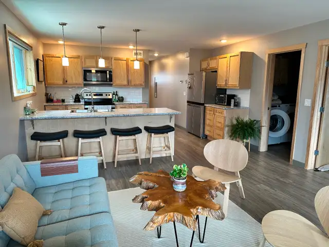 1 Bed/1 Bathroom newer energy efficient ground level suite.