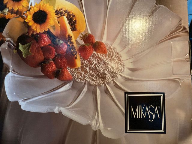 Mikasa Crystal Fruit bowl - Brand New dans Vaisselle et articles de cuisine  à Région de Markham/York