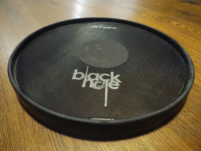 RTOM Black Hole Practice Pads in Drums & Percussion in Ottawa - Image 5