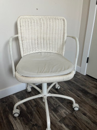 Nice white chair 