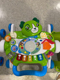 LeapFrog Walker (French Version) - PERFECT CONDITION!