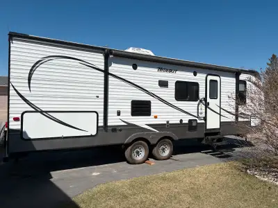 2015 Keystone Hideout ***New Lower Price*** Asking $22000 2-30lb propane tanks A/C Outdoor kitchen w...