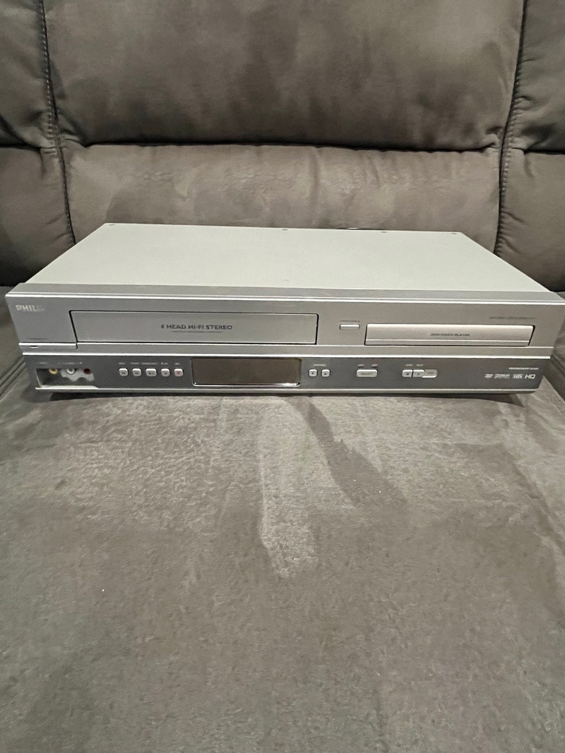 VCR/DVD Philips DVD & VHS Recorder Combo Player Model DVP 3150V Video