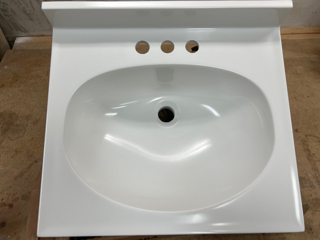 Lavabo 19x17 blanc dans Plomberie, éviers, toilettes et bains  à Laval/Rive Nord