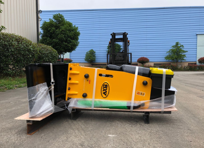Marteau Hydraulique AXB SRK750 avec attache à Bobcat–NEUF, View more