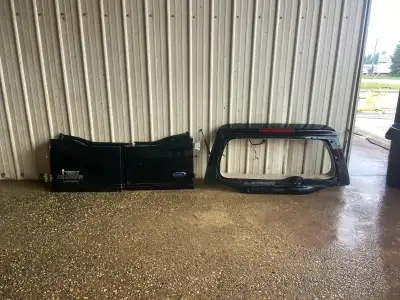 Rear swing doors and hatch take off from 2000 Excursion The combo 500$ Separate: swing doors 350$ Ha...