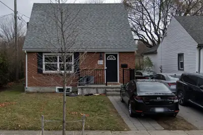 Room For Rent in Student House in London, Ontario