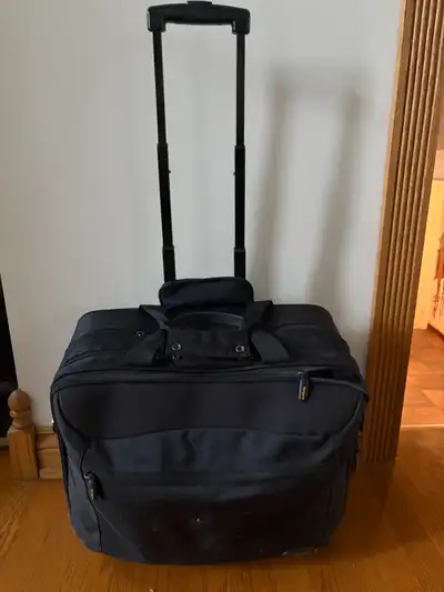 Valise pour ordinateur portable/ Laptop rolling bag, View more
