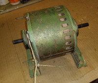 Electric motor double shaft