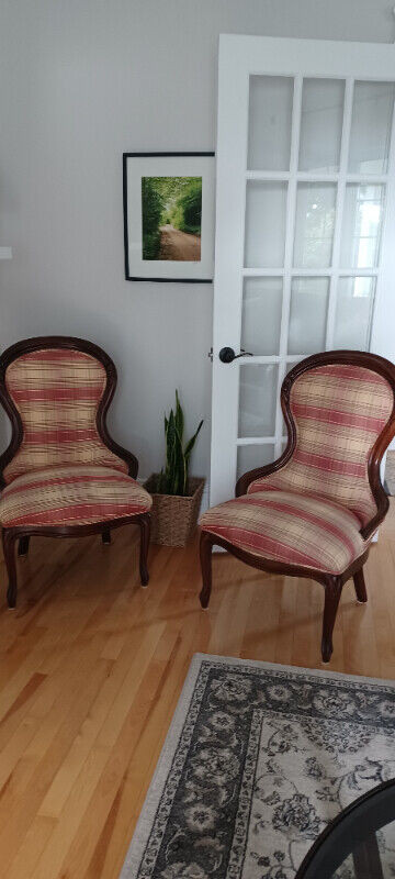 Beautiful Antique chairs in Chairs & Recliners in Charlottetown