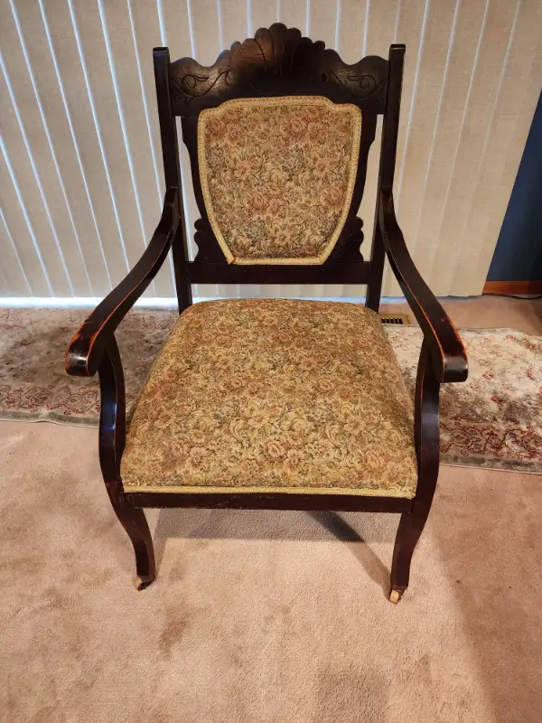 Antique Canadian Parlor Chair on Wood Castors Flower Pattern 21i in Chairs & Recliners in Edmonton - Image 7