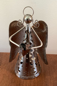 "CHSGJY" Vintage Cut-Out Metal Silver Angel with Heart Tea Light