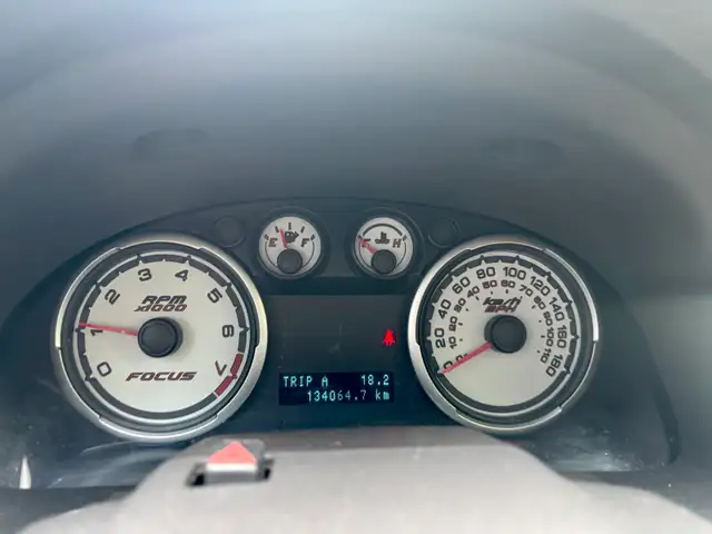 2010 Ford Focus SEL * Low Kms * Automatic 575591432680919048