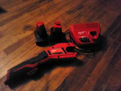 Milwaukee 12v copper pipe cutter  , View more