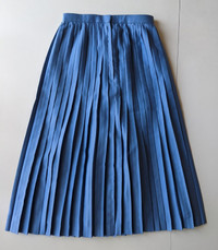 Lady's Japanese Silk Pleated Skirt, 24 W x 28 L inch