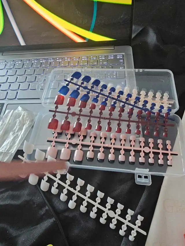 7 different color press on ToeNails and Bracelet with ring63738353657857121