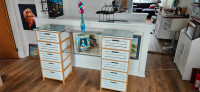 FYN 5-drawer Chest, Pair - With Glass Shelves