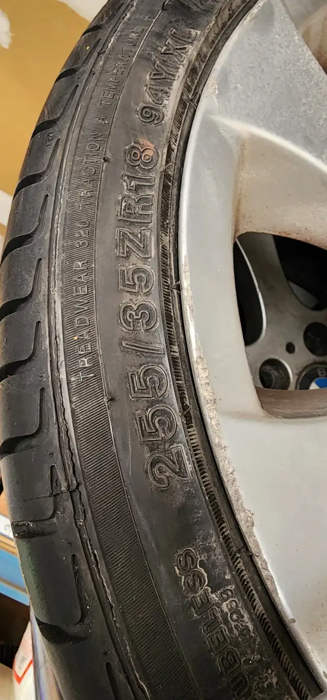 2008 BMW 328 excellent summer tires with original rims in Tires & Rims in Markham / York Region - Image 4