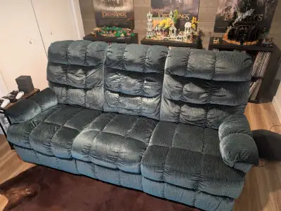 bonjour! je souhaiterais échanger mon divan 3 places lazyboy et mon sofa 1 place lazyboy contre un d...