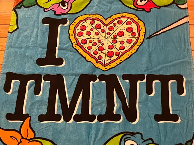Retro TMNT Teenage Mutant Ninja Turtles Beach Shower Towel in Bathwares in Ottawa - Image 5