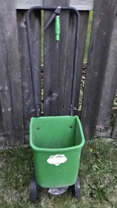 Fertillizer seed spreader, View more