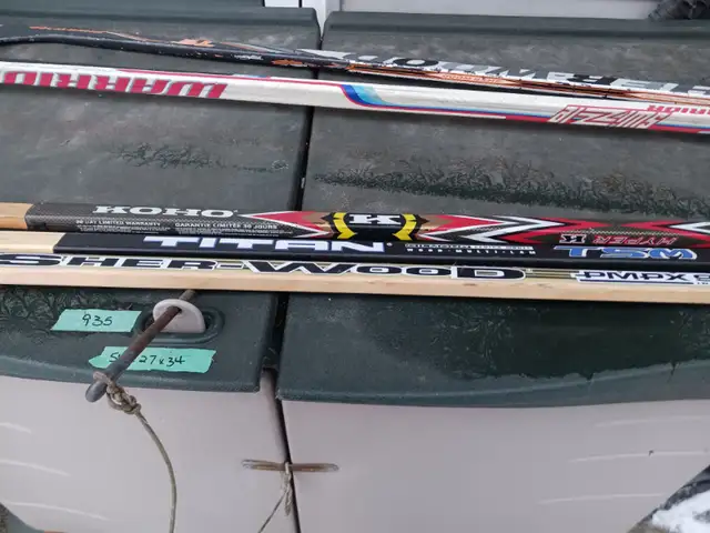 assorted sherwood hockey sticks for sale in Hockey in Markham / York Region - Image 9