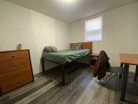 1 Room Sublet Furnished, 81 Columbia St W