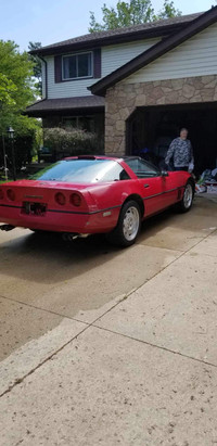 1985 Corvette red