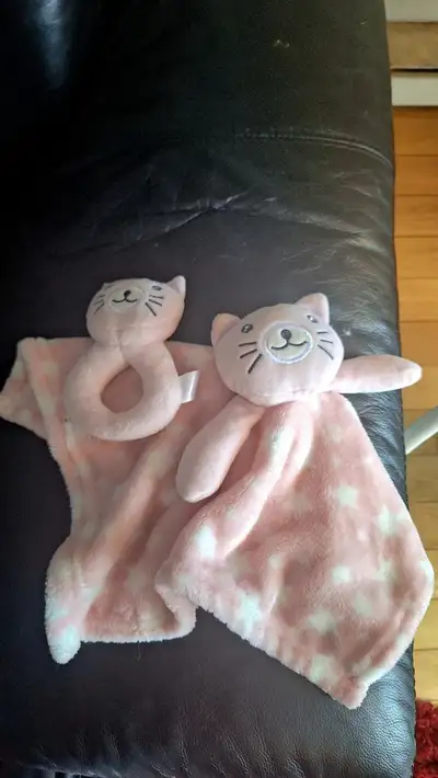 Ensemble hochet + doudou/jouet apaisant pour bébé, View more