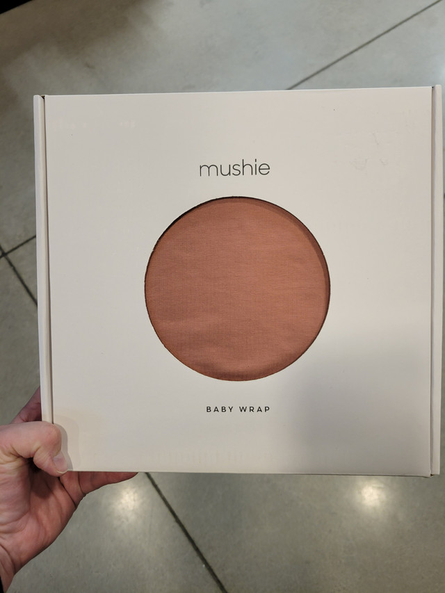 Mushie Baby Wrap - Brand new in Box in Strollers, Carriers & Car Seats in Winnipeg - Image 3
