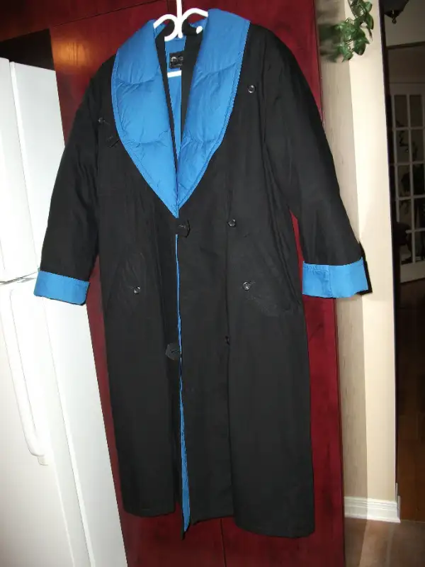 Manteau femme (2 dans 1) duvet d'oie  Gr: 6 in Women's - Tops & Outerwear in Rimouski / Bas-St-Laurent - Image 2