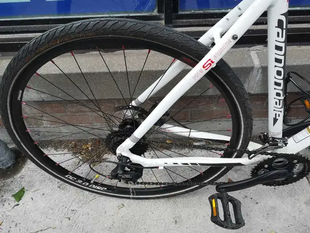 Grand Vélo de route in Road in City of Montréal - Image 4