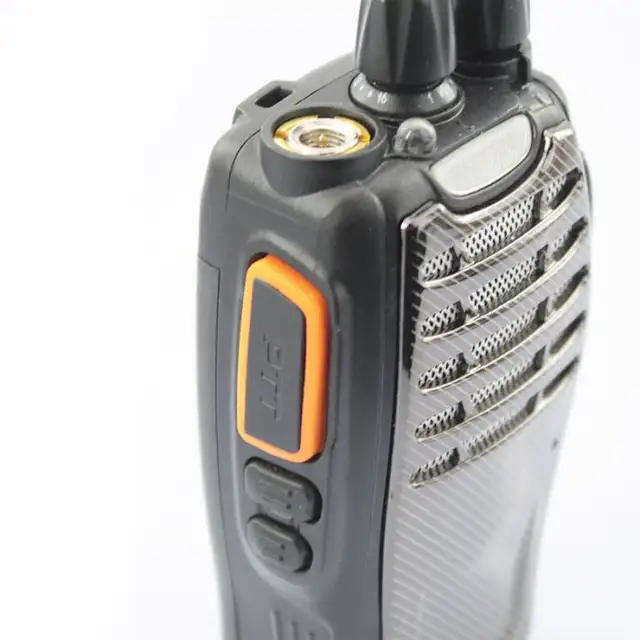 BAOFENG BF-A5 UHF 400-470MHZ RADIO + EARPIECE in General Electronics in Mississauga / Peel Region - Image 10