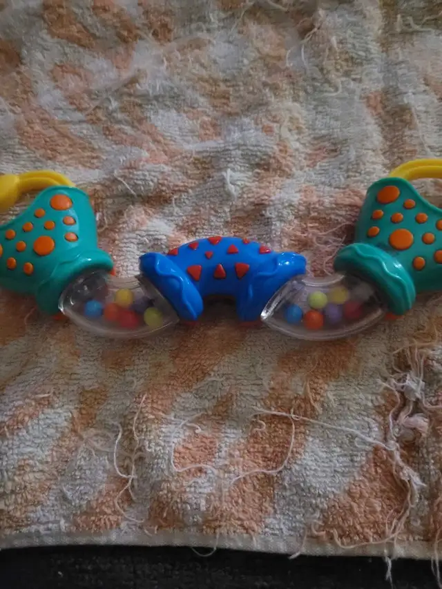 Playgro Grip and Twist Rattle in Toys in Oshawa / Durham Region - Image 2