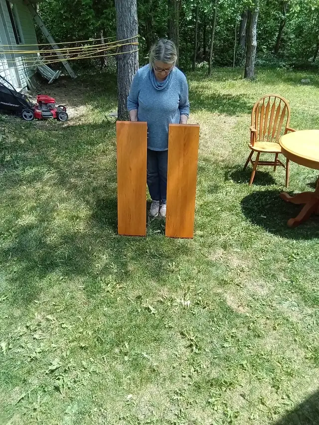 Oak table and chairs.