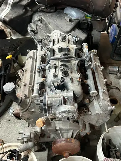 Moteur 5.3 engine avec têtes 706 qui vient d’un Silverado. Acheté en 2007 (oui en 2007) et finalemen...