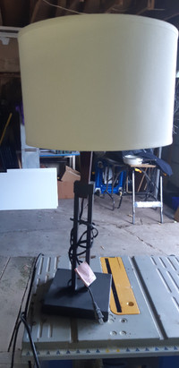 Table lamps / Ceiling fans